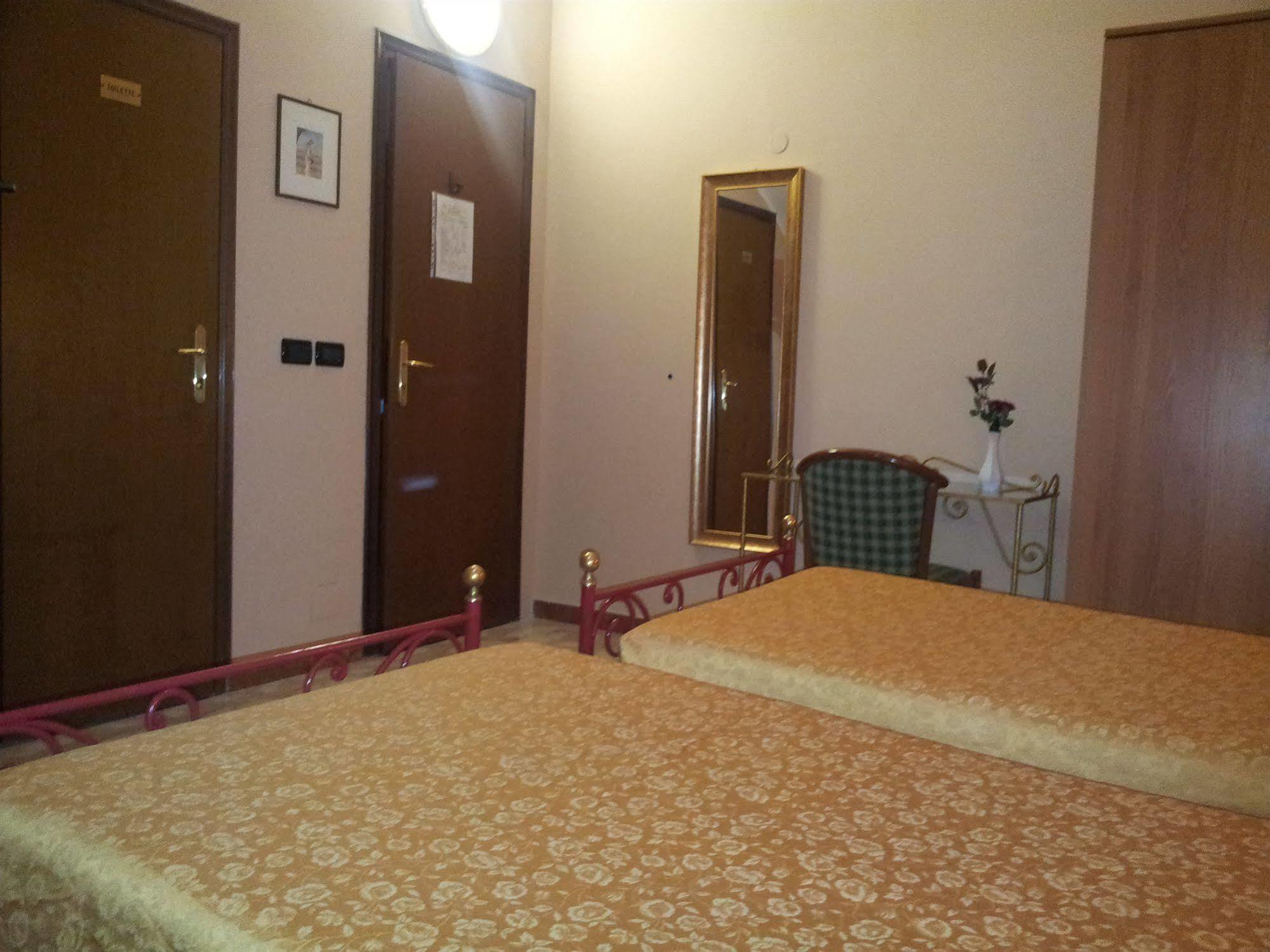 Hotel Imperial Torino Kültér fotó